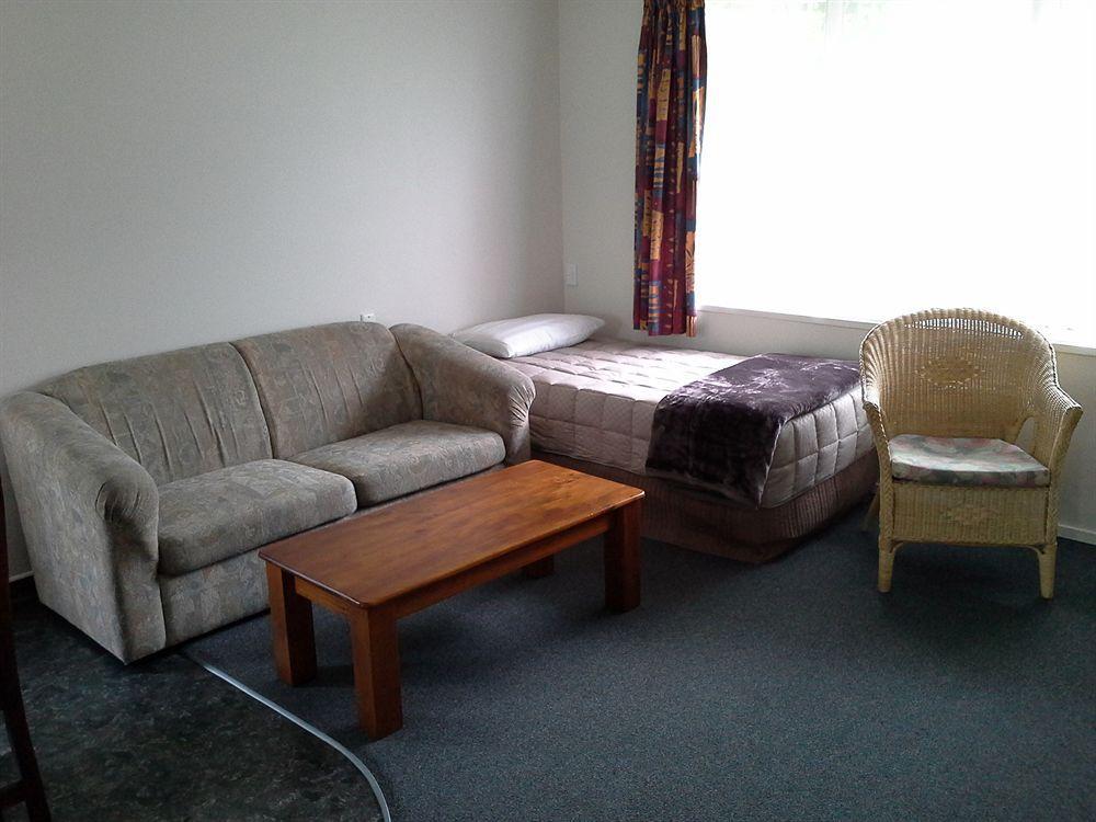 Hotel The 3*