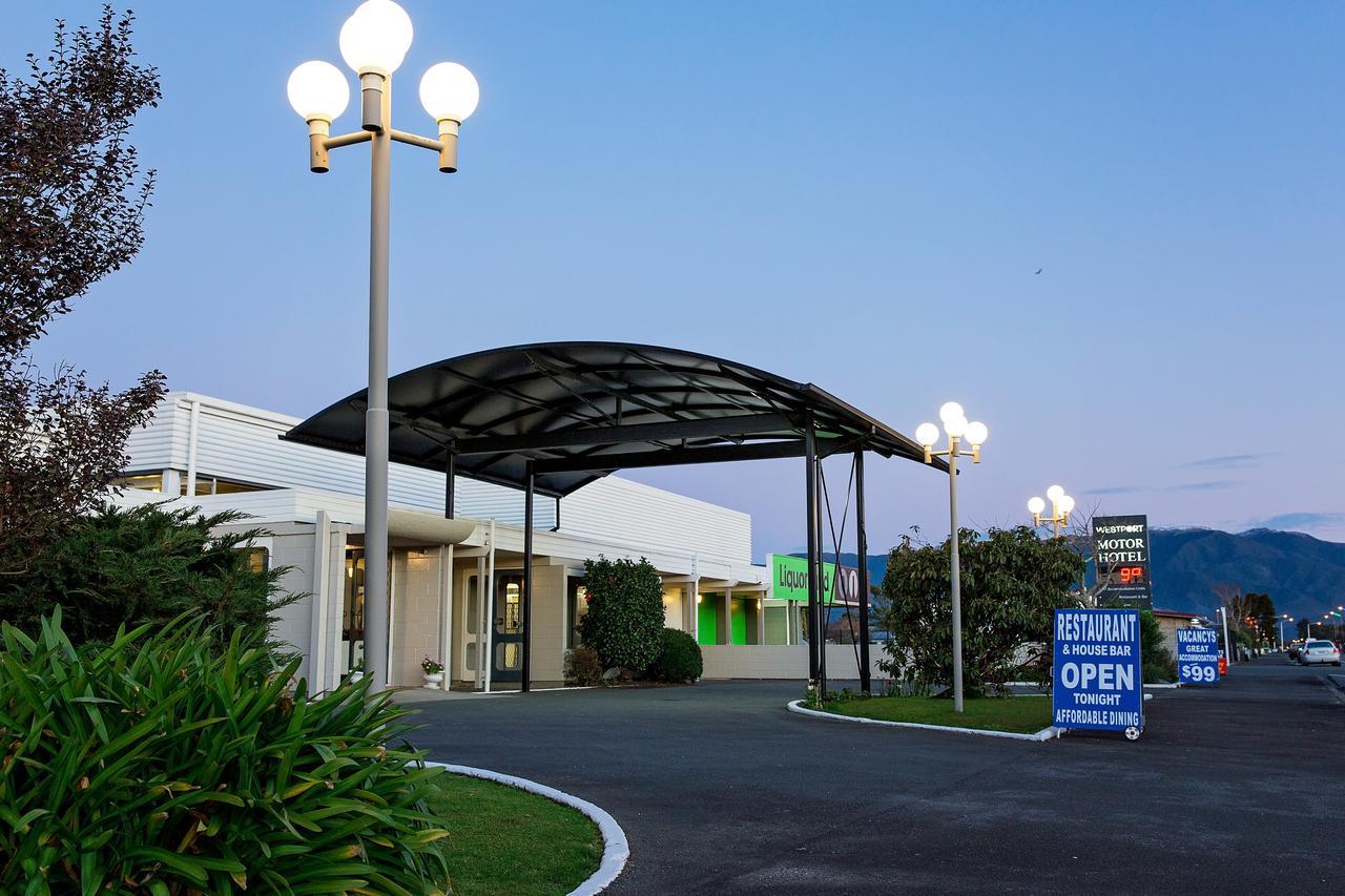 Hotel The 3*